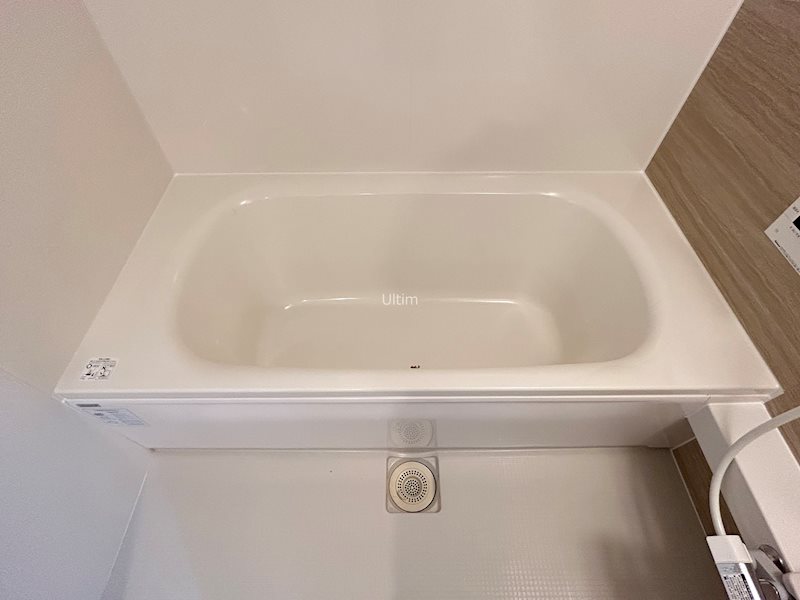 バス・シャワールーム　※同タイプの他のお部屋です