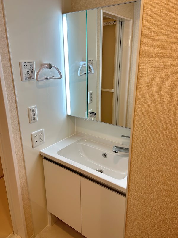 洗面設備　※同タイプの他のお部屋です