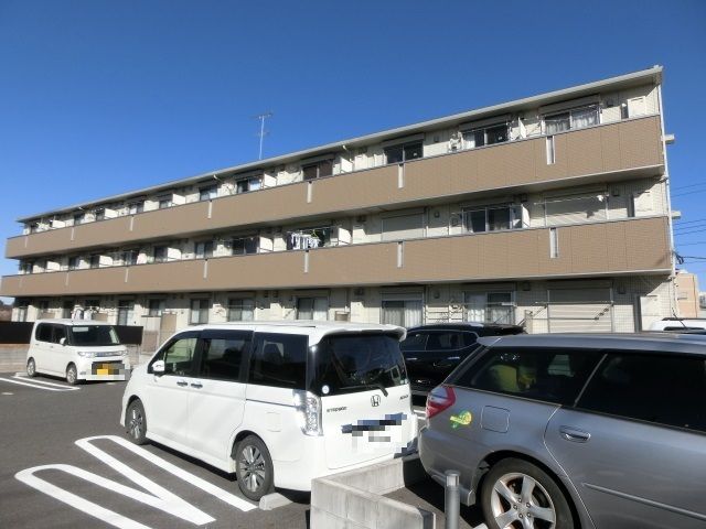 建物外観　2013年5月築の物件です。
