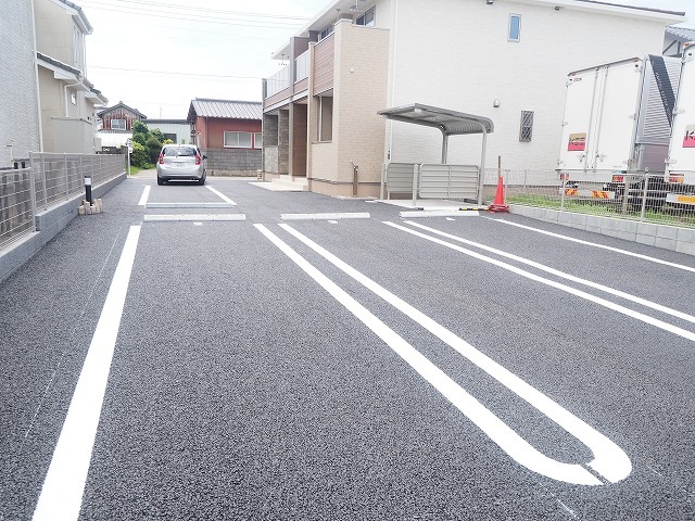 駐車場　駐車場