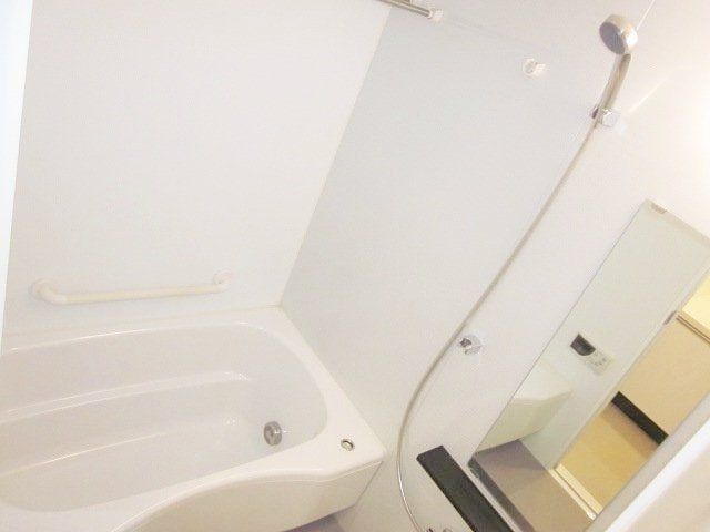 バス・シャワールーム　同タイプ間取りのお写真です