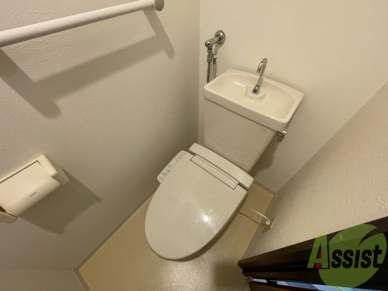 トイレ　トイレです。ウォシュレット付を探している方、おすすめです。