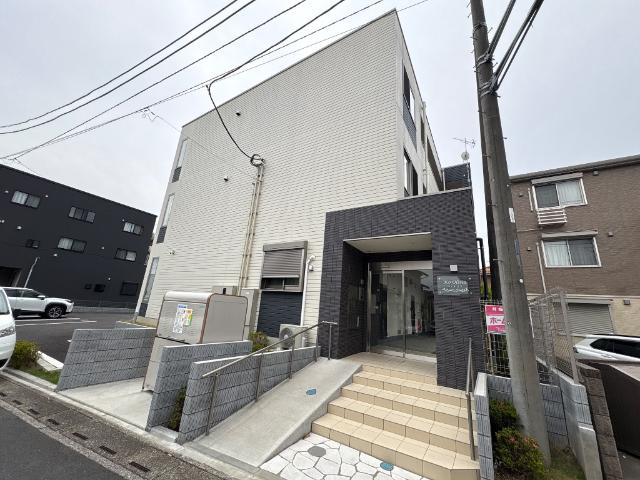 エントランス　外観写真（昼）