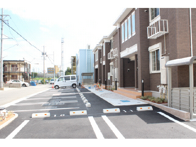 駐車場　駐車場