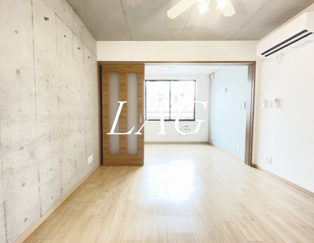 居室・リビング　洋室のお部屋です。