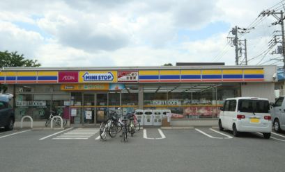 コンビニ　ミニストップ小金井梶野町店（コンビニ）まで240m