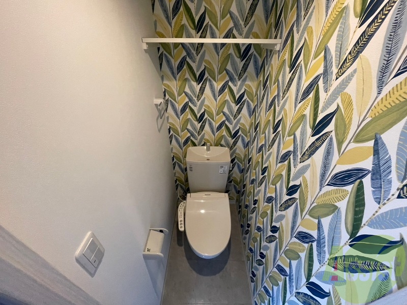 トイレ　トイレです。ウォシュレット付を探している方、おすすめです。