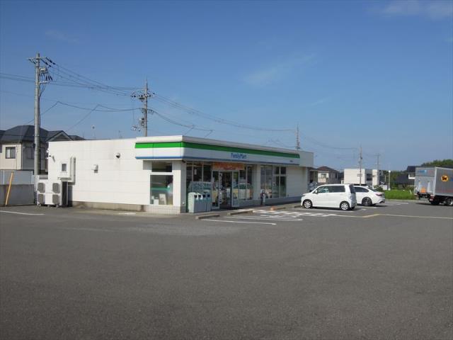 コンビニ　ファミリーマート（コンビニ）まで102m