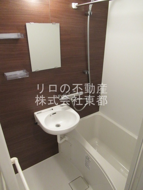 バス・シャワールーム　花粉・梅雨の時期にオススメの浴室乾燥機付きバスルームです♪