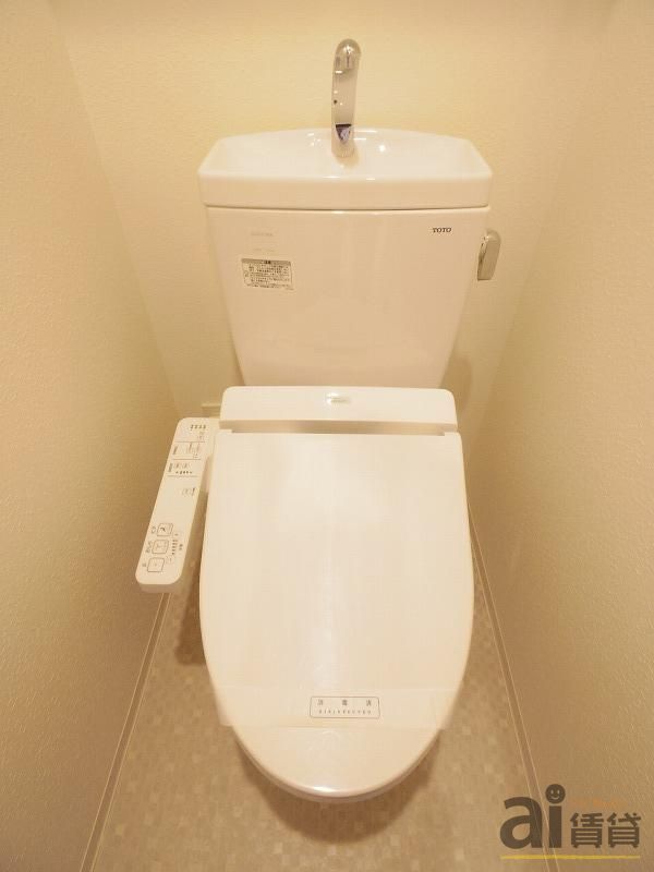トイレ　※同仕様写真