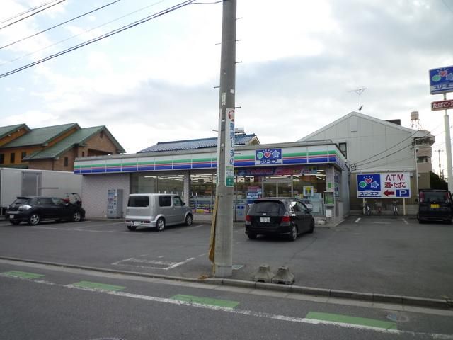 コンビニ　スリーエフ（コンビニ）まで230m