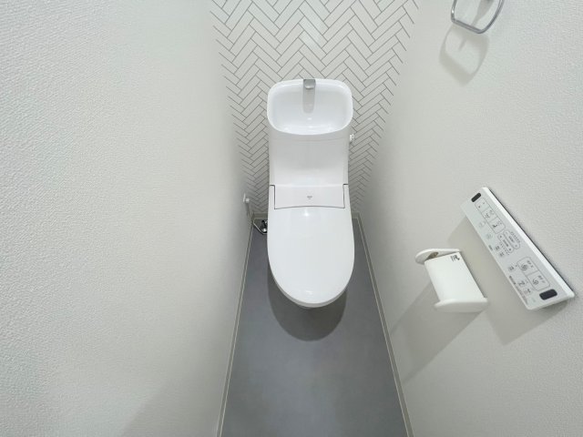 トイレ　清潔感のあるトイレは、誰もがリラックスできる空間です。