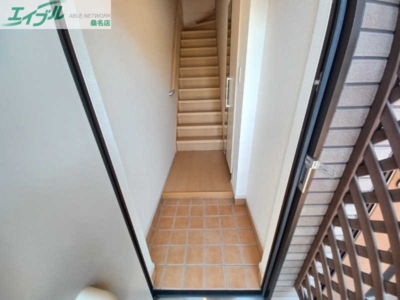 玄関　同型別部屋参考写真です