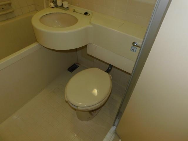 トイレ　シンプルなトイレです