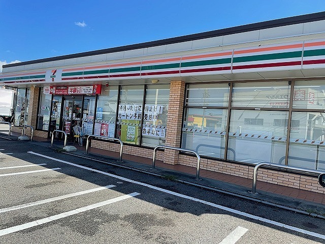 コンビニ　セブンイレブン上飯野店（コンビニ）まで450m