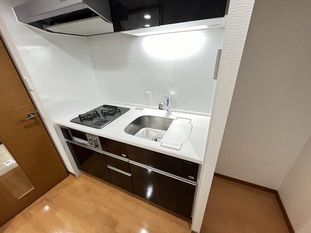 キッチン　コンパクトなキッチンで掃除もラクラク