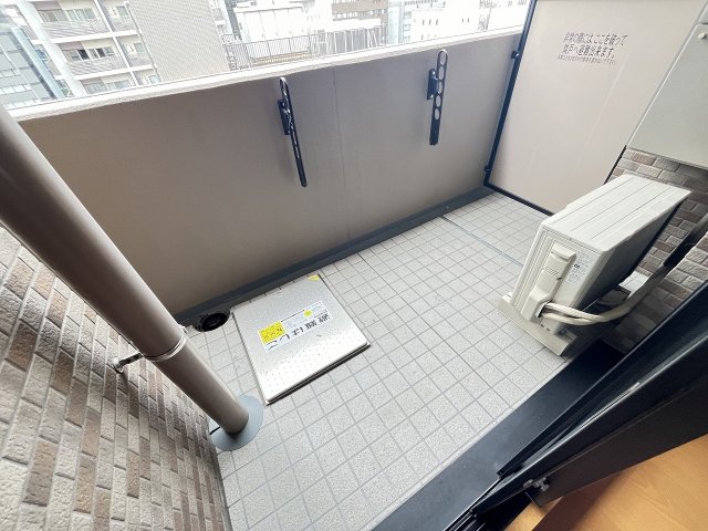 バルコニー　バルコニーからの眺めを楽しみながら食事をしませんか
