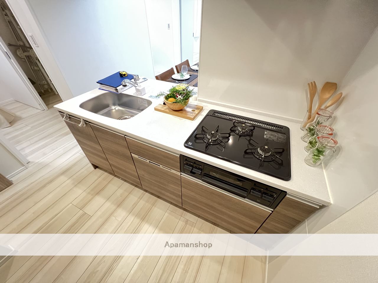キッチン　*同物件、別部屋の写真です