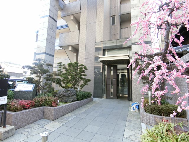 エントランス　詳細は、RISUMO江坂本店→06-6155-7137まで♪