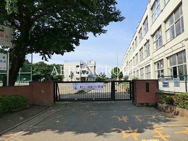 小学校　狭山市立堀兼小学校（小学校）まで752m