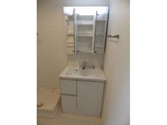 洗面設備　別部屋参照写真