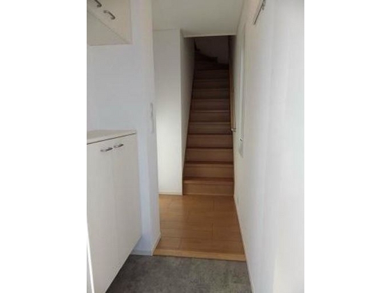 玄関　別部屋参照写真