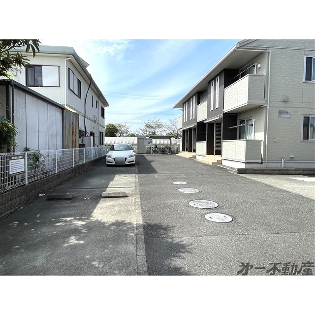 駐車場　駐車場