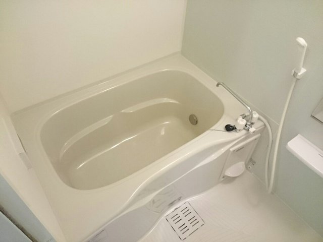 バス・シャワールーム　ゆったり過ごせるお風呂です