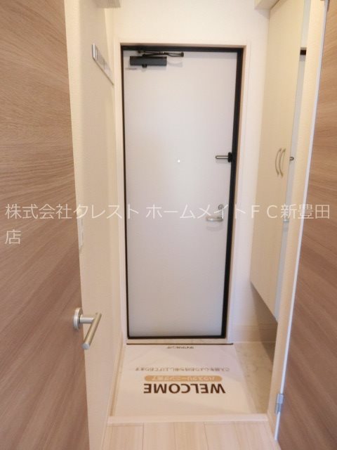 玄関　(イメージ)