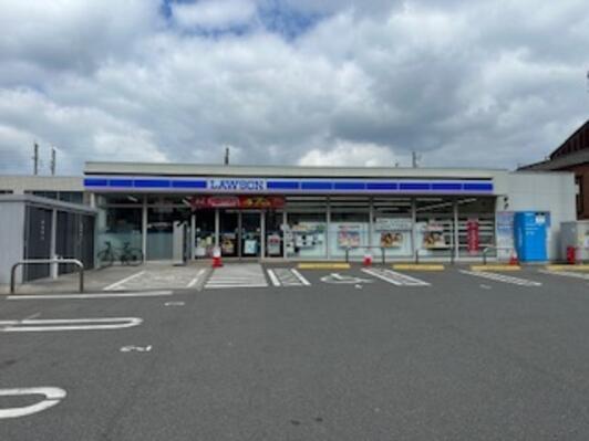 コンビニ　ローソン西小倉駅前店（コンビニ）まで146m