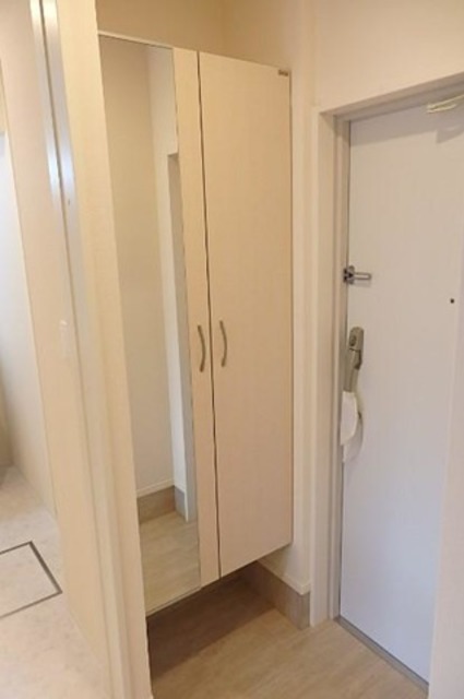 玄関　同施工会社写真イメージ