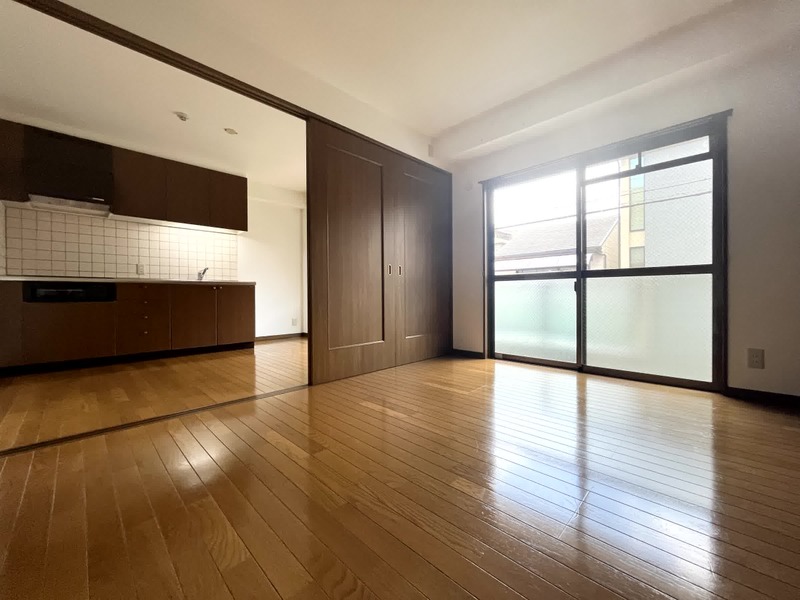 居室・リビング　この写真は同マンションの他のお部屋のものです