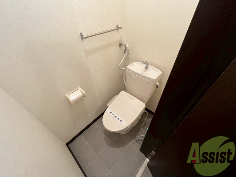 トイレ　トイレです。ウォシュレット付を探している方、おすすめです。