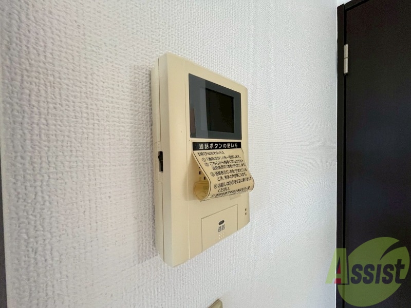 セキュリティ　ＴＶモニター付インターホンです。来客者の顔が見えるので安心！