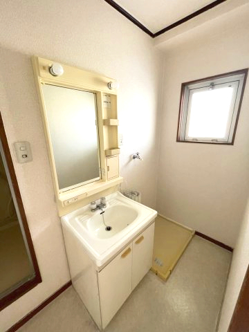 洗面設備　(参考)同物件他部屋のお写真です