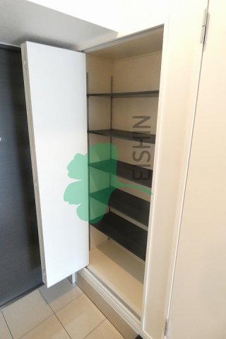 玄関　下駄箱もしっかりついてます！