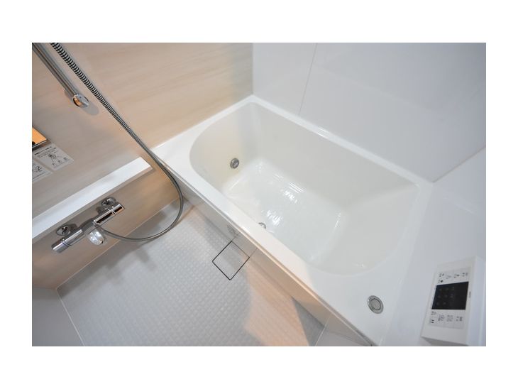 バス・シャワールーム　※別部屋の参考写真です。
