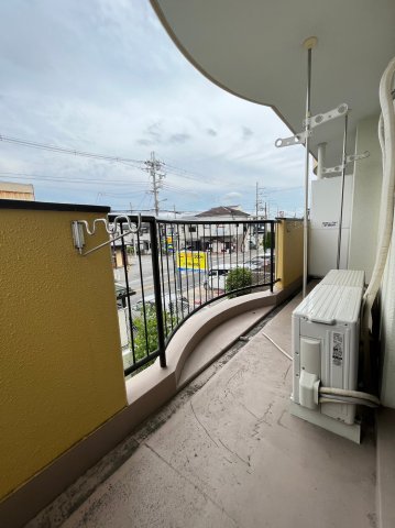 バルコニー　同物件、別号室の参考写真です。
