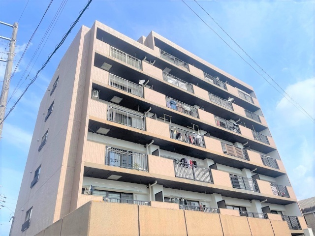 建物外観　南向きのＲＣ造マンションタイプ