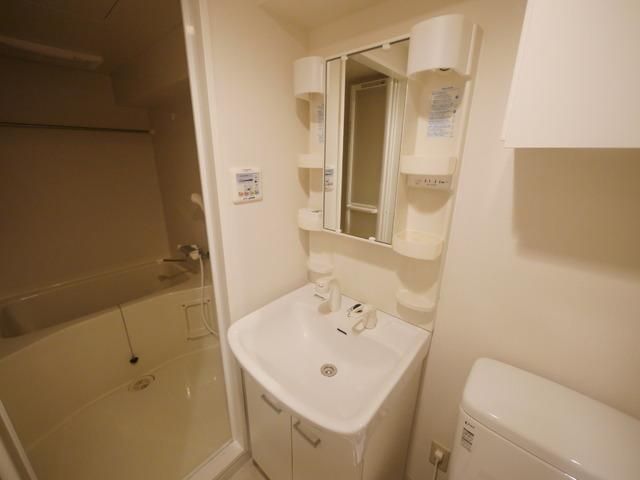 洗面設備　４０１号室のお写真です。