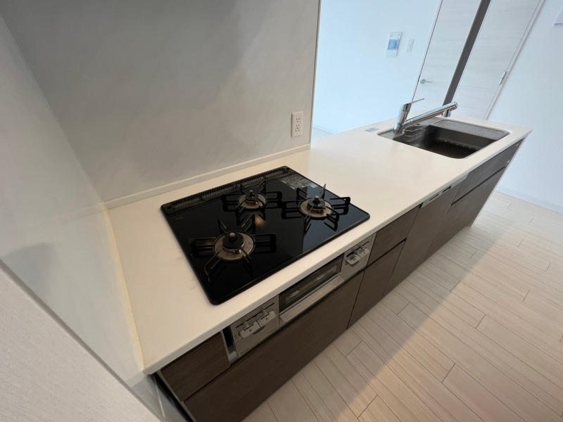 キッチン　こちらはキッチン。調理スペースもあり使いやすそうです。