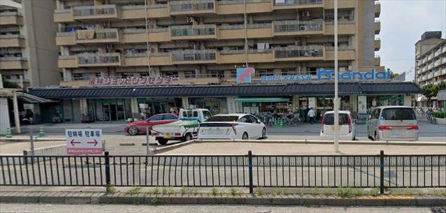 スーパー　（株）万代／阪神ショッピングセンター店（スーパー）まで639m