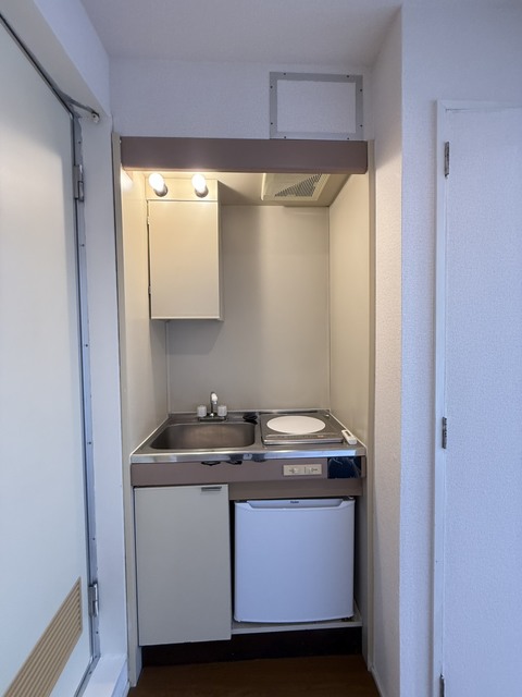 キッチン　別部屋参考写真です