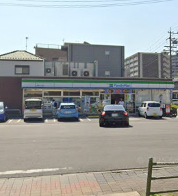 コンビニ　ファミリーマート 柳原二丁目店（コンビニ）まで254m