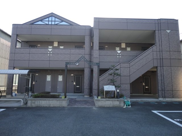 建物外観　外観写真（昼）