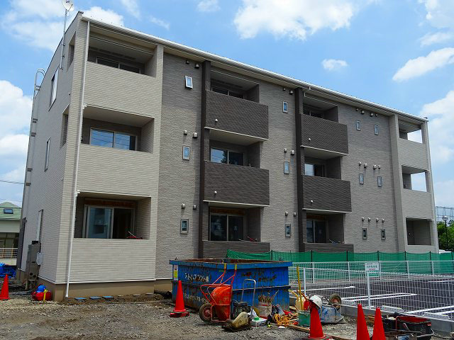 建物外観　羽村公園そばのお部屋です。