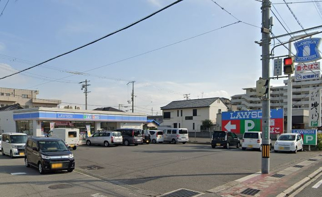 コンビニ　ローソン和歌山西小二里店（コンビニ）まで172m