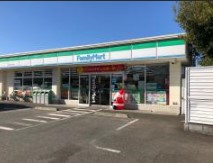 コンビニ　ファミリーマート昭島玉川町店（コンビニ）まで632m