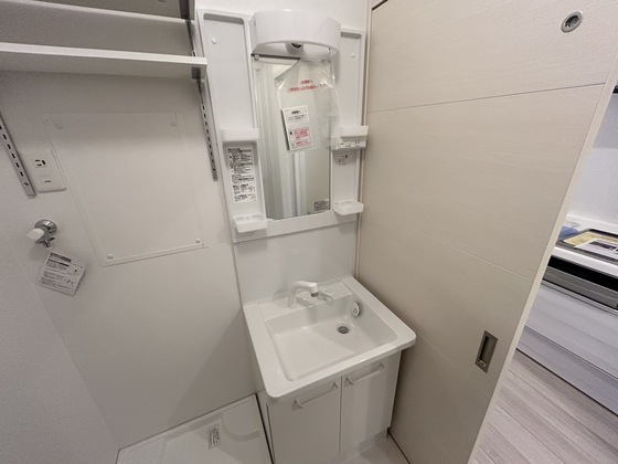 洗面設備　※別号室の部屋です。