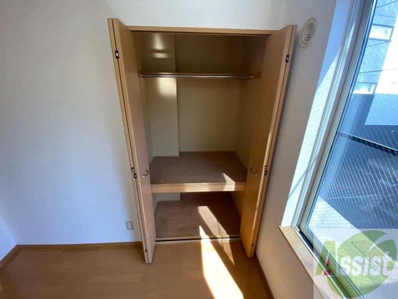 収納　寝室にあったクローゼット。荷物がたくさんあっても大丈夫。